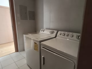 Apartamento en Venta en zona 10, Diagonal 6 - 4
