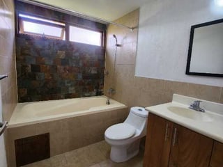 Alquilo Apartamento en zona 16,  la Montaña - Image 16