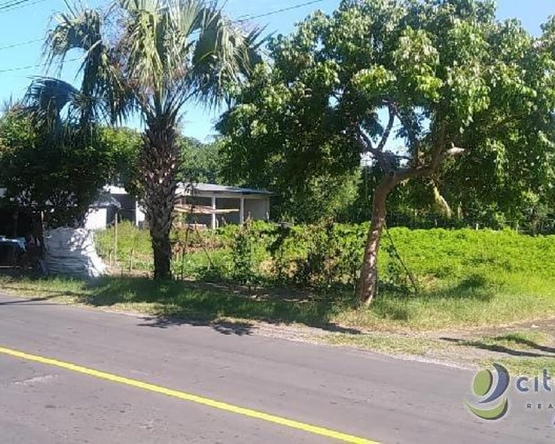 Se vende lindo y amplio terreno Carr. Monterrico km 7