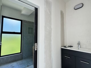 Casa en venta, Zona 16, Hacienda Real. - Image 8