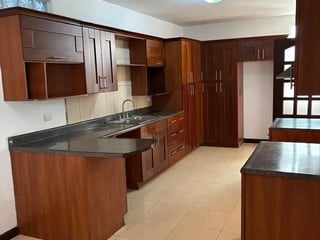 Casa grande en venta en Km 16.5 Carretera a El Salvador – Residencial Los Diaman - 4