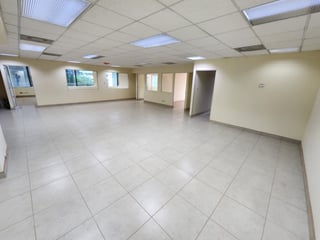 Oficina en venta en zona 14 Europlaza Ref-5642 - 2