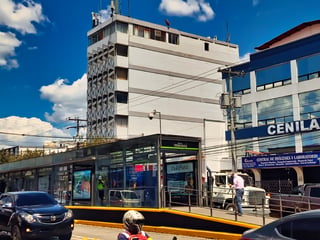 Edificio en venta | Zona 9, frente a Transmetro - 3