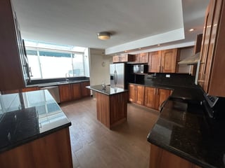 Vendo linda casa en Campos de San Isidro I zona 16 - Image 4