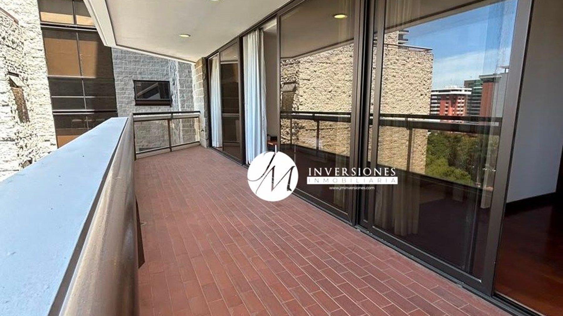 Apartamento en venta Amueblado en zona 10 - Miniatura 7