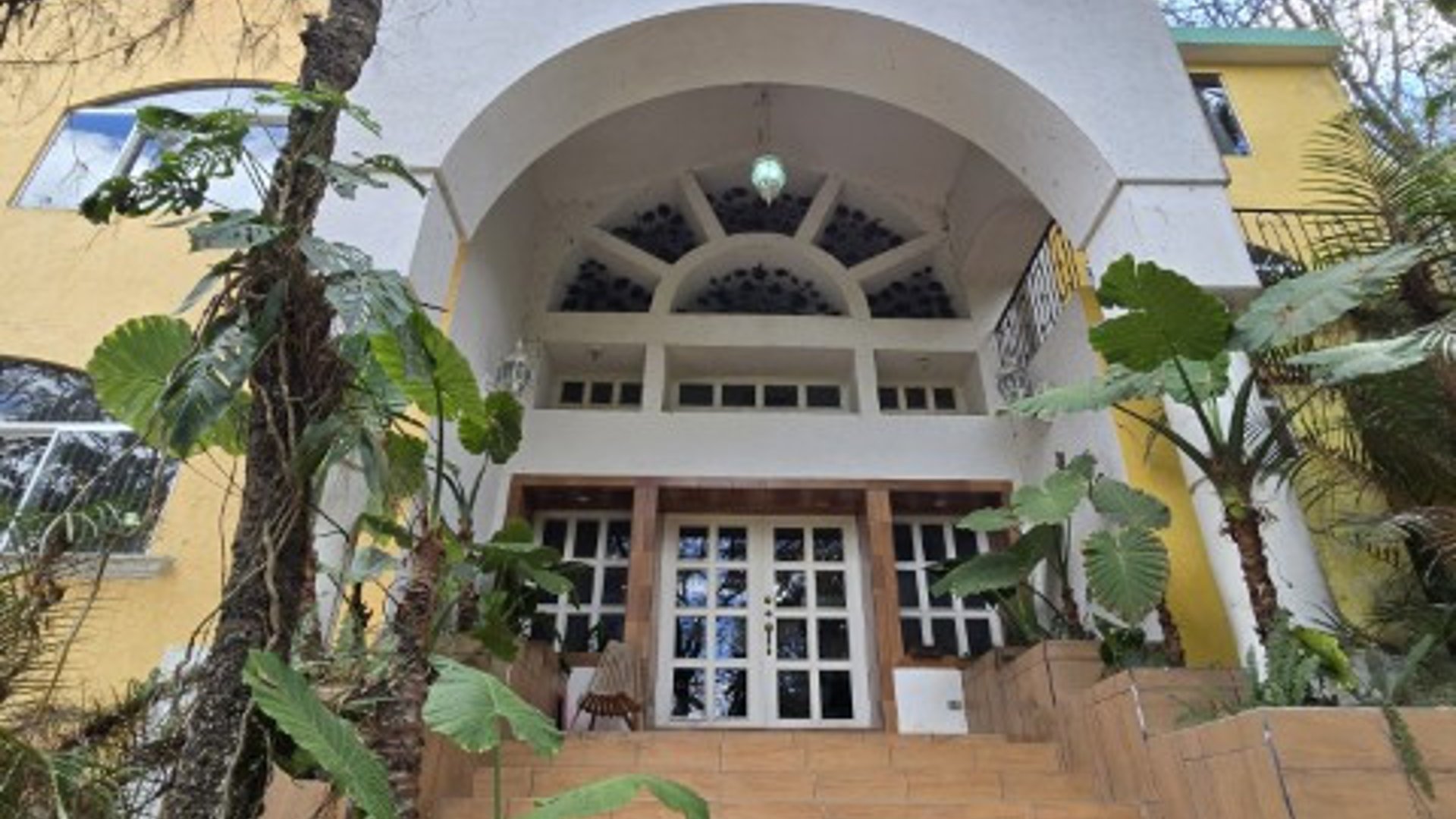 Casa Amueblada y 4 Bungalows en Venta El Encinal Tron 2