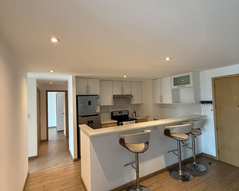 Apartamento de 3 habitaciones en renta con linea blanca Z10 Ref-5336