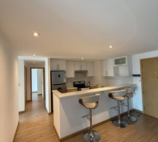 Apartamento de 3 habitaciones en renta con linea blanca Z10 Ref-5336