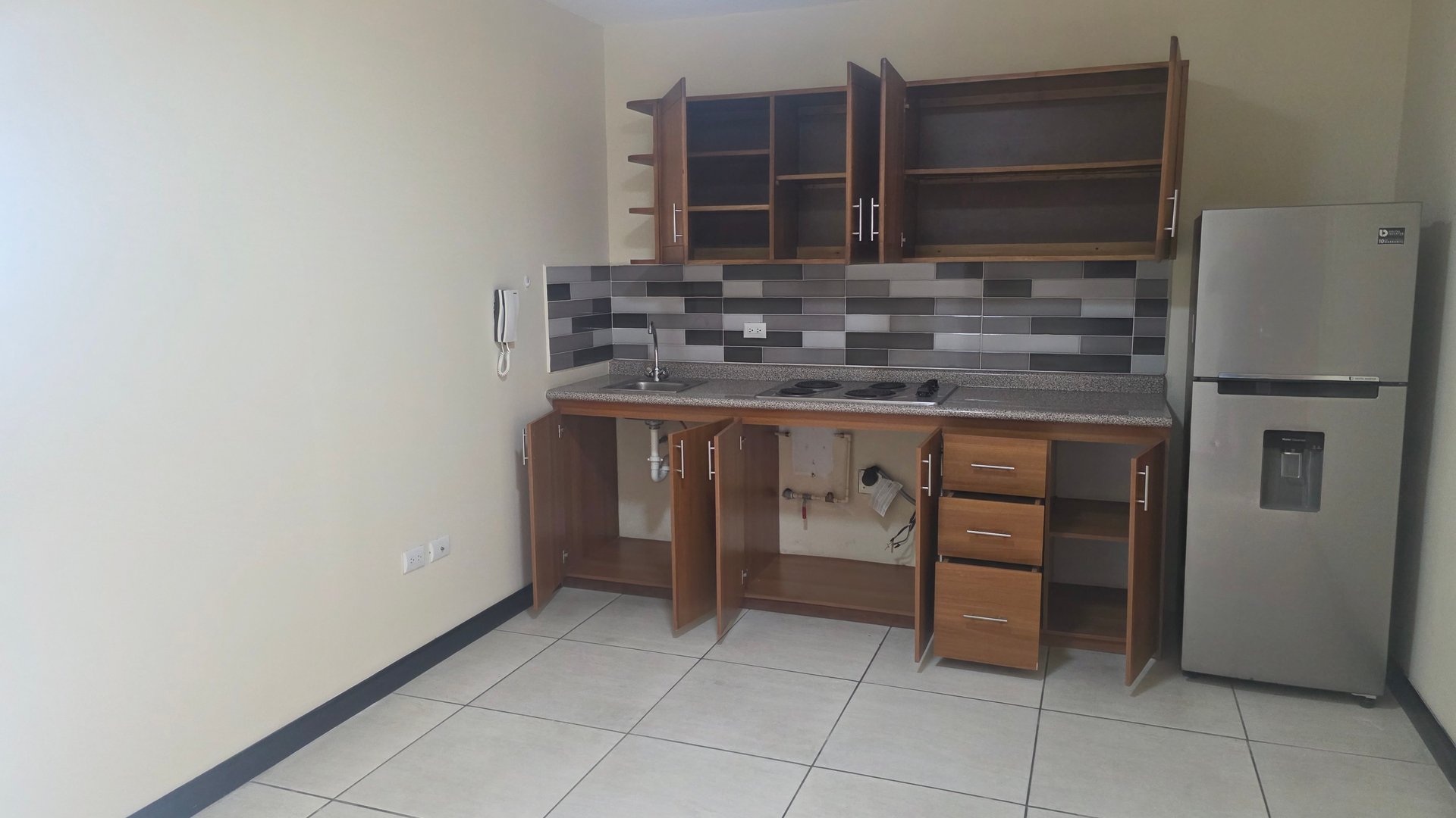 PRECIOSO Y FUNCIONAL APARTAMENTO PARA ESTUDIANTE TRABAJADOR - Image 1