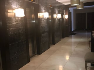 Apartamento de 2 habitaciones amueblado, zona 10 - Image 6