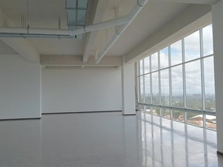 EDIFICIO EN RENTA EN ZONA 10 - Image 16