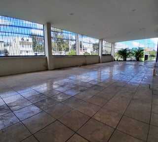 Rento local comercial en Zona 12