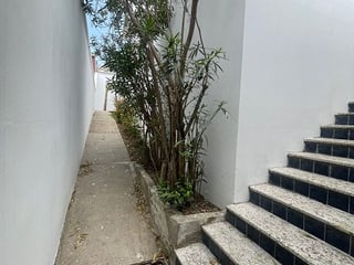 Venta de casa en Pinares de San Cristobal  remodelada, ambientes amplios e iluminados - 5