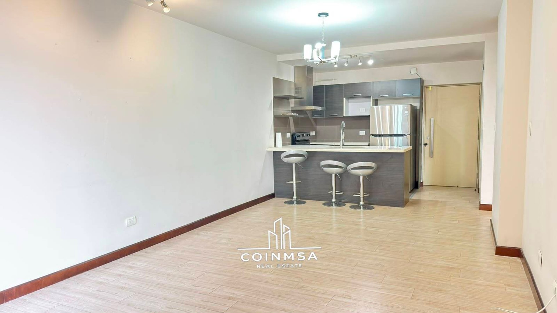 Apartamento en Renta zona 10 / Venti4 - Miniatura 2