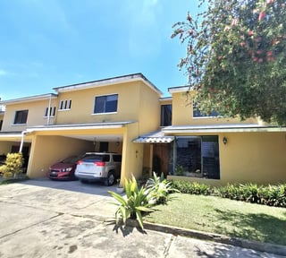 Casa en VENTA dentro de Condominio en Km.19.9 CES