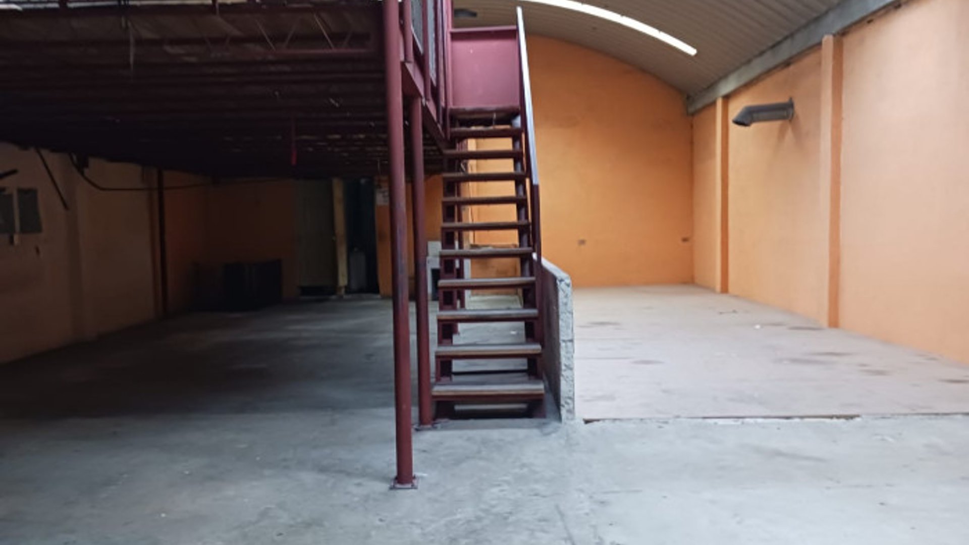 Edificio comercial en venta o renta en San Cristobal - Miniatura 12