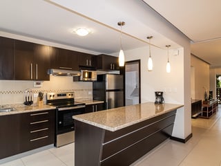 Apartamento amueblado, 2 habitaciones en alquiler zona 10 - 5