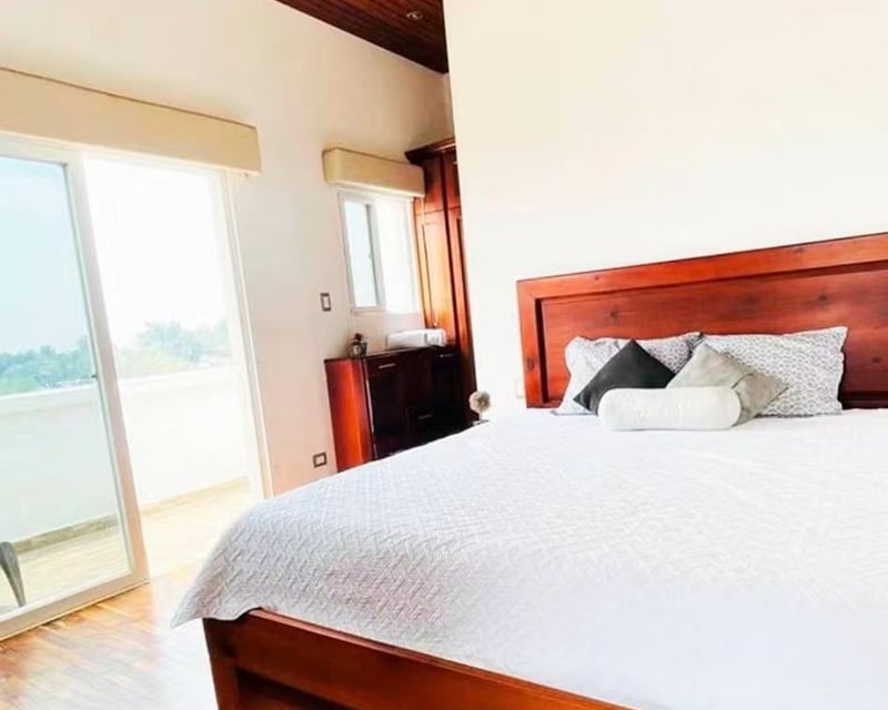 RENTA APARTAMENTO EN LA MONTAÑA DE ZONA 16. EDIFICIO LINDORA