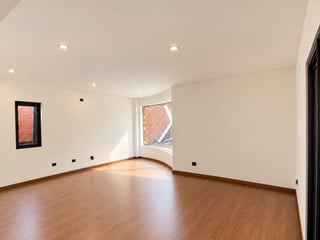 Casa en Jacarandas de Cayalá, zona 16 - 4