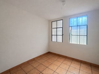 RENTO CASA DE UN NIVEL EN COLONIA CANDELARIA, ANTIGUA - Image 9