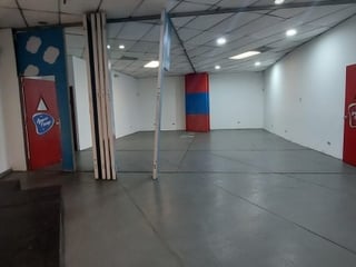 Local amplio en renta en Carretera a El Salvador - Image 1