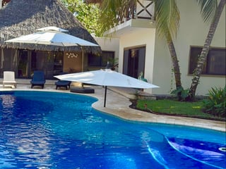 VENTA DE LINDA CASA DE PLAYA DENTRO DE CONDOMINIO - MONTERRICO  - 3
