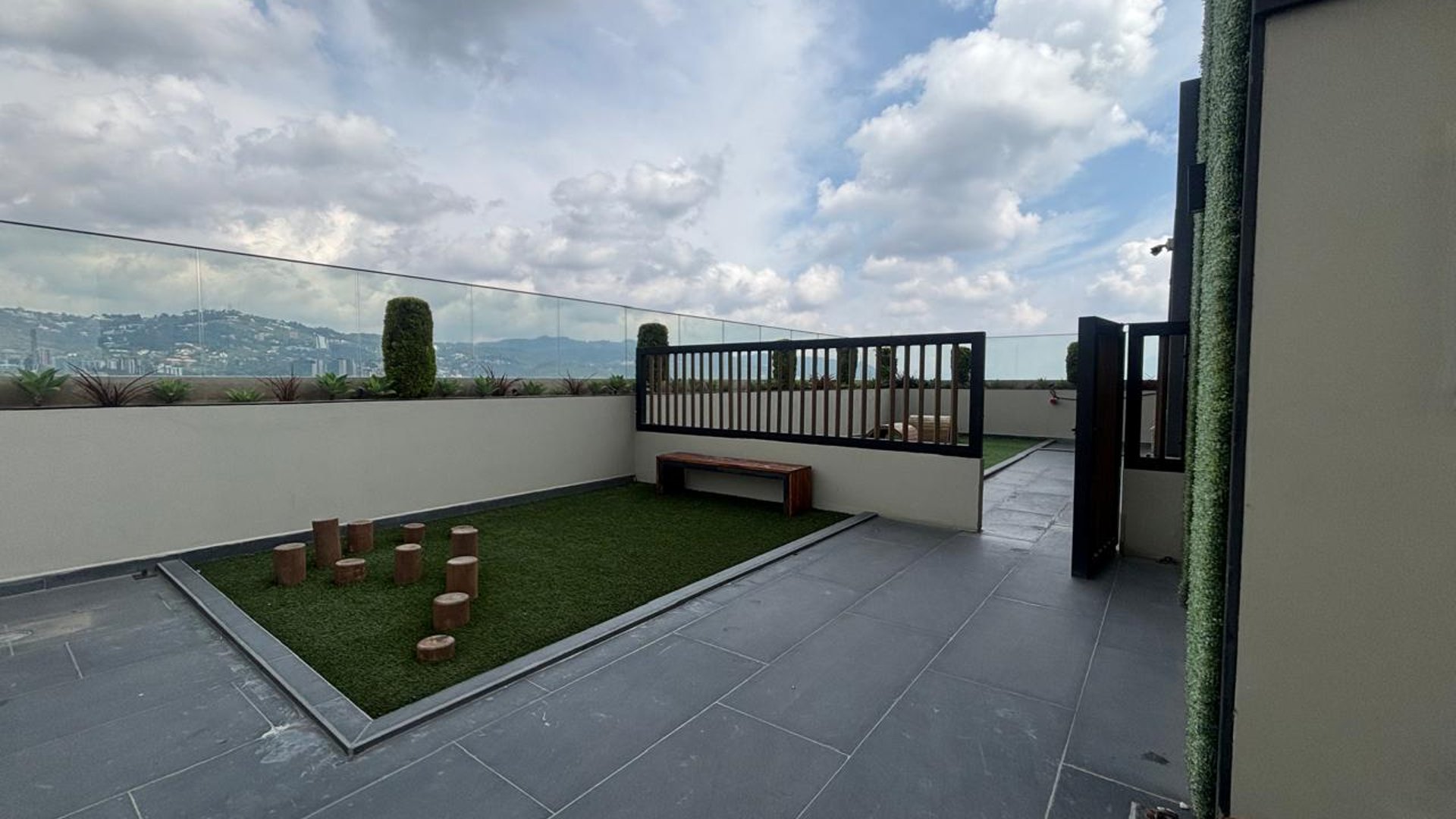 Apartamento en Alquiler Edificio IQ10, zona 10 - Miniatura 30