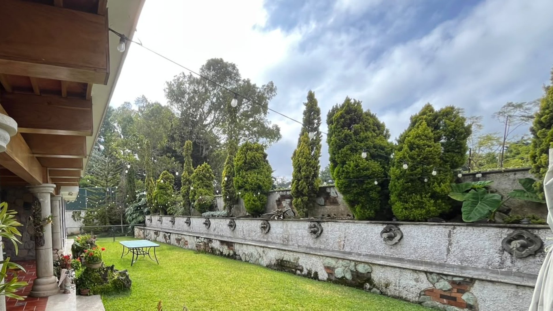 Casa en Jacarandas II, Muxbal