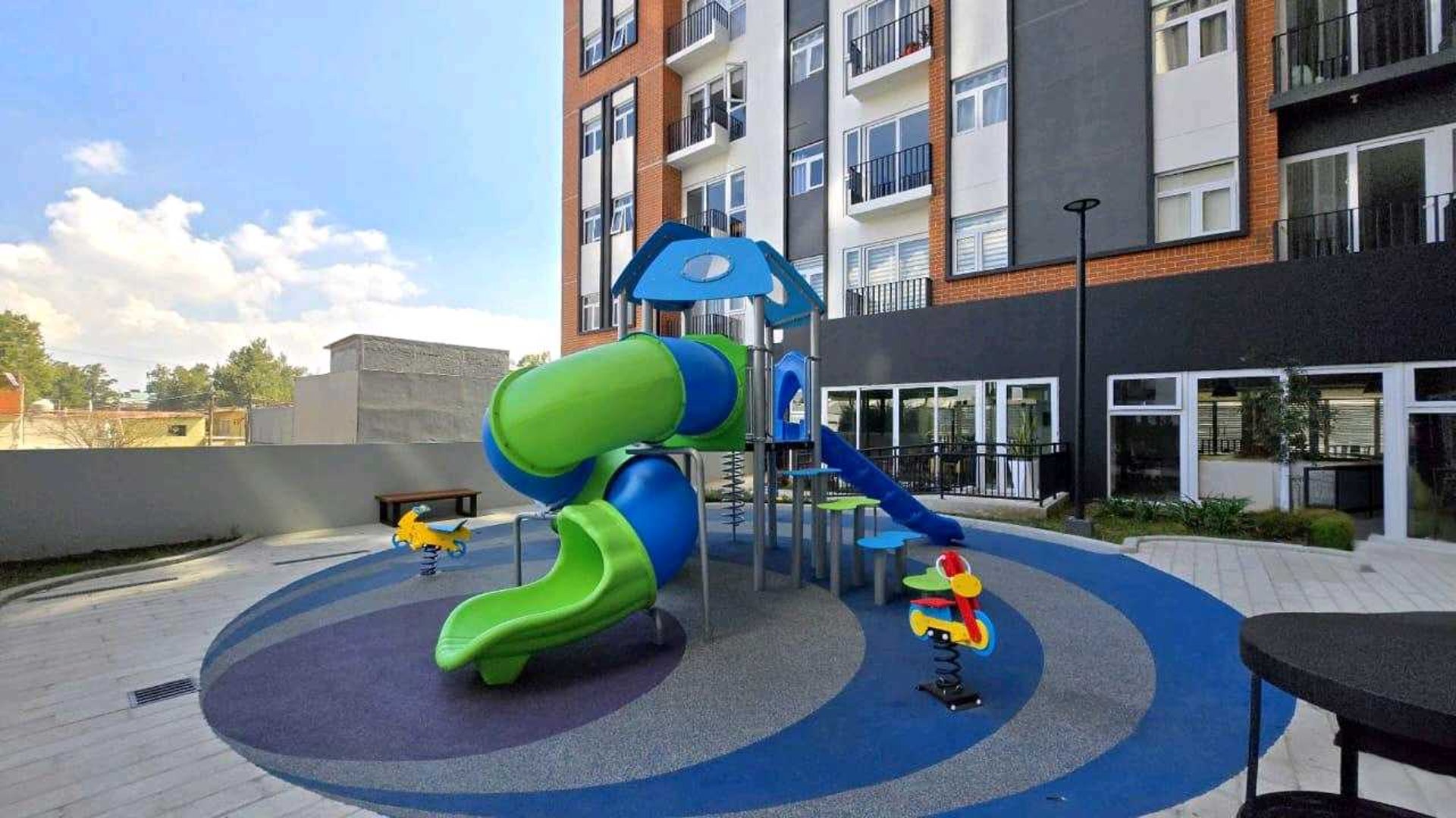 APARTAMENTO EN VENTA ???? Edificio Parque San Jorge, Zona 11 - Miniatura 11