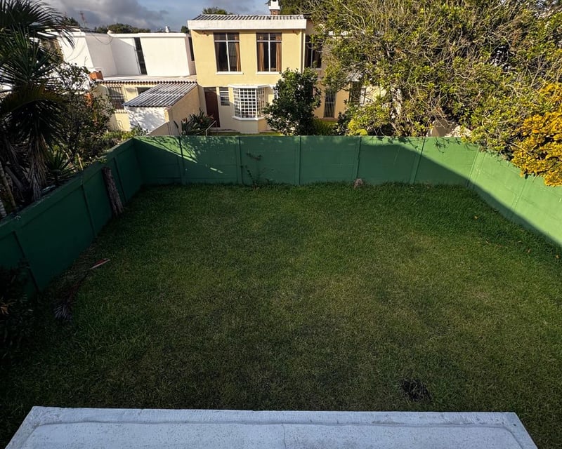 Vendo casa en Colonia Lourdes zona 16