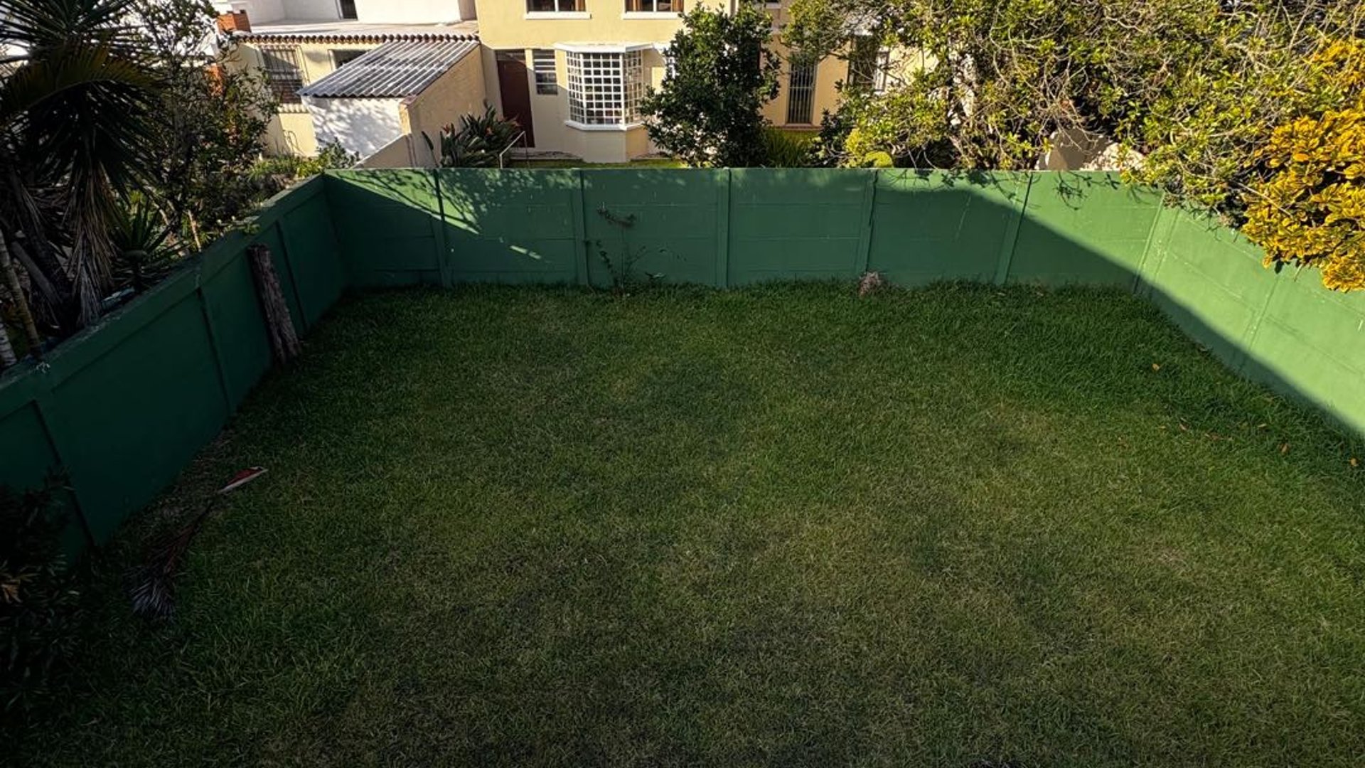Vendo casa en Colonia Lourdes zona 16