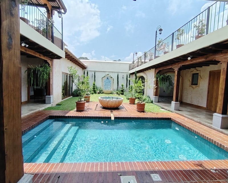 Casa en Venta en Antigua Guatemala, Casa Retiro Ref-9006