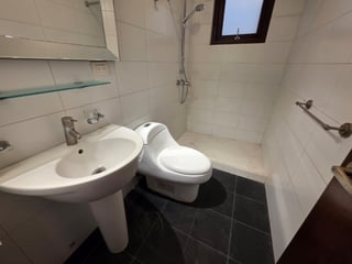 Apartamento amueblado de 2 habitaciones en zona 9 Ref-5595 - Image 6