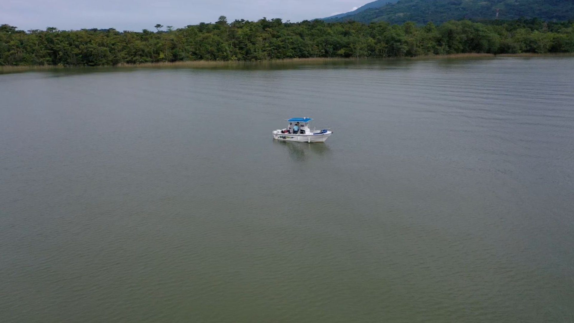 VENTA DE TERRENOS FRENTE AL GOLFETE - RÍO DULCE, IZABAL - Miniatura 3