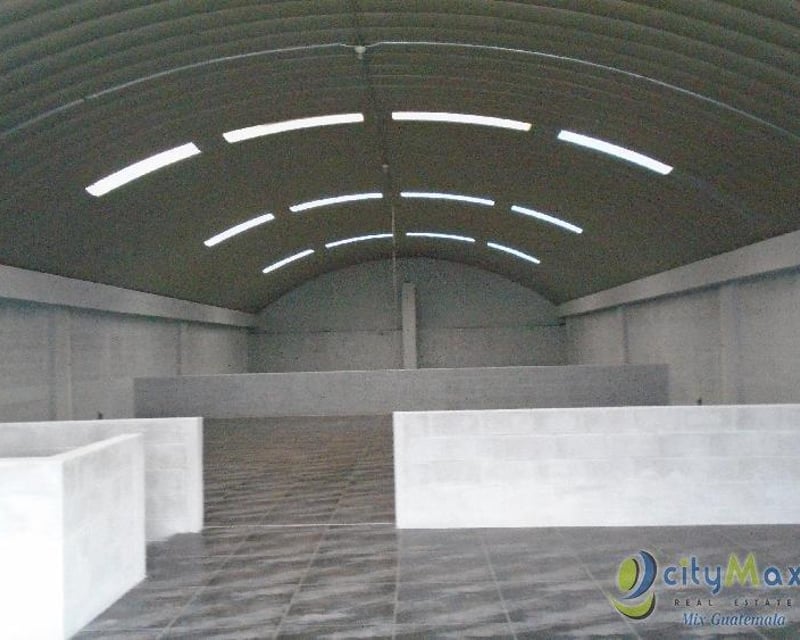 Ofibodega en Venta al final de Calzada Roosevelt