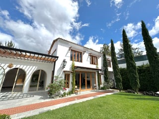Exclusiva casa con piscina a solo 5 minutos de Antigua Guatemala, increíbles vistas a los volcanes - 3