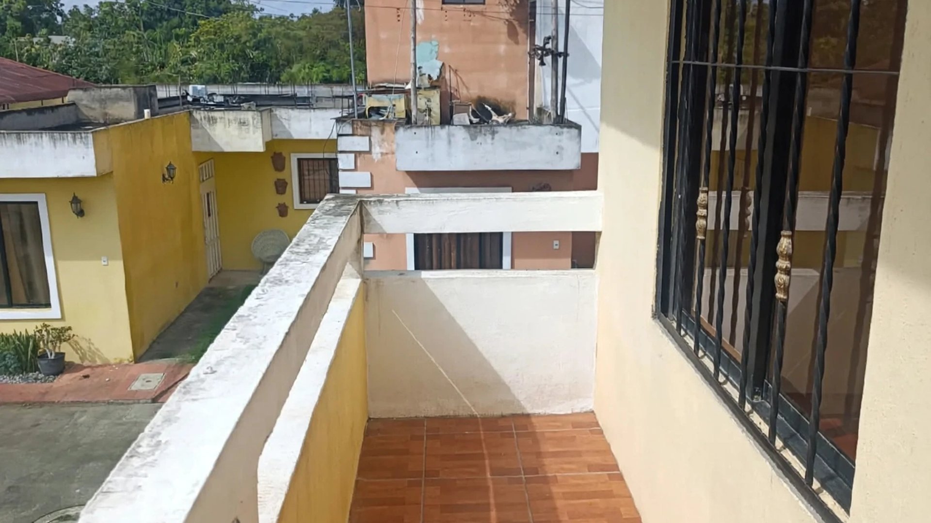 Casa En Venta 2 Niveles 4 Recamaras - Miniatura 2