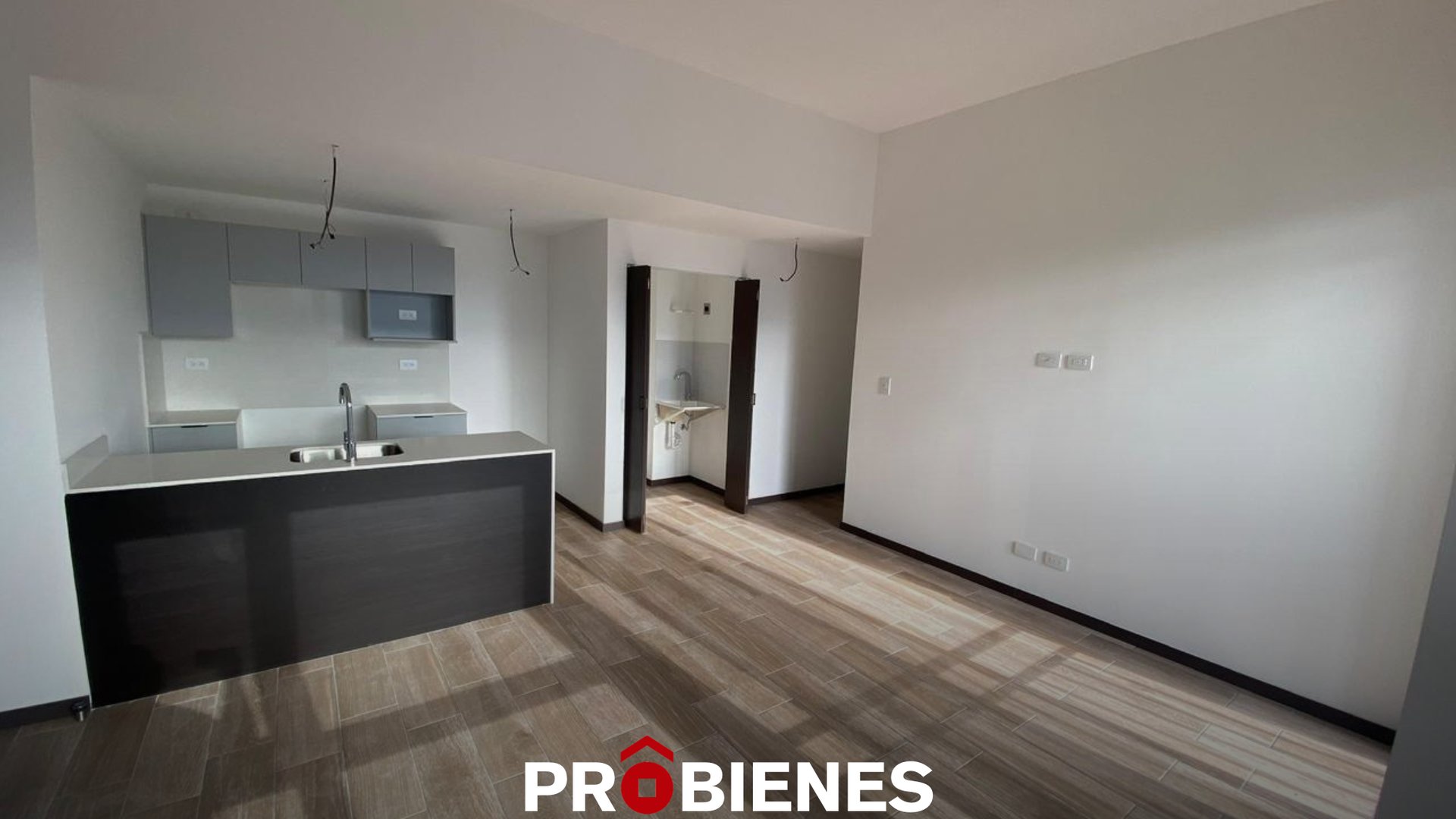 Apartamento en renta | Altaire zona 11 - Miniatura 5