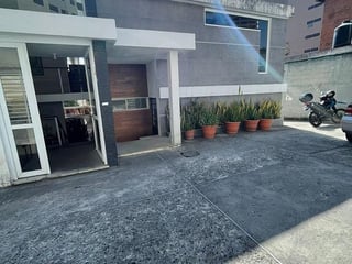 Propiedad en venta en Zona 14 — 4ta Avenida, fuera de garita - 4