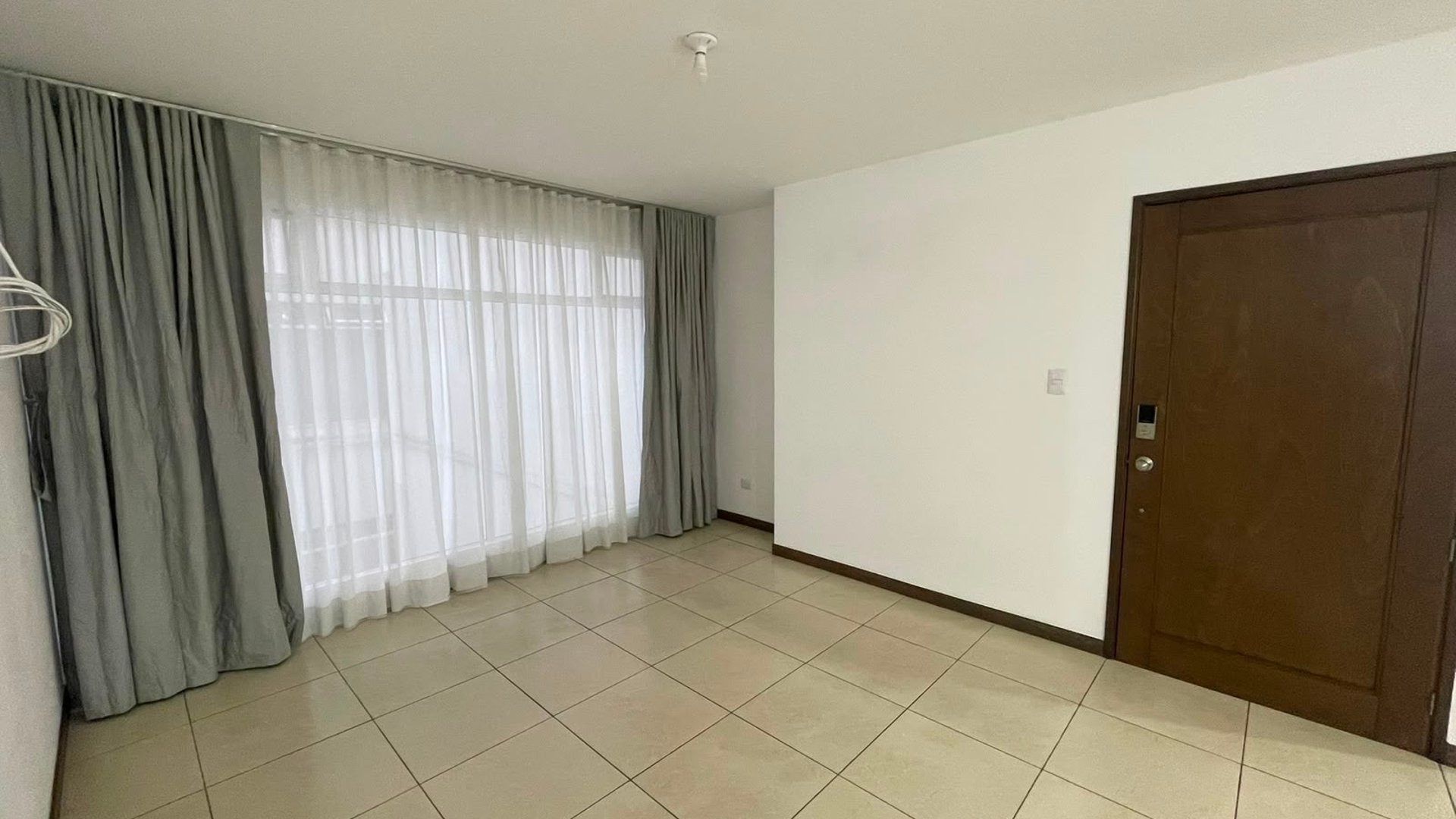 Apartamento -2 habitaciones en Renta Edificio Pórtico Zona 7 Ref-6051 - Miniatura 10