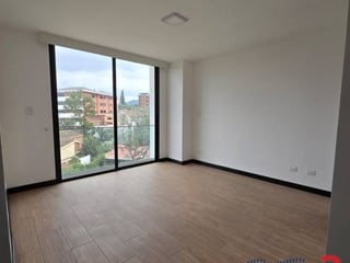 Apartamento en Venta, Zona 15 (V10125) - 2