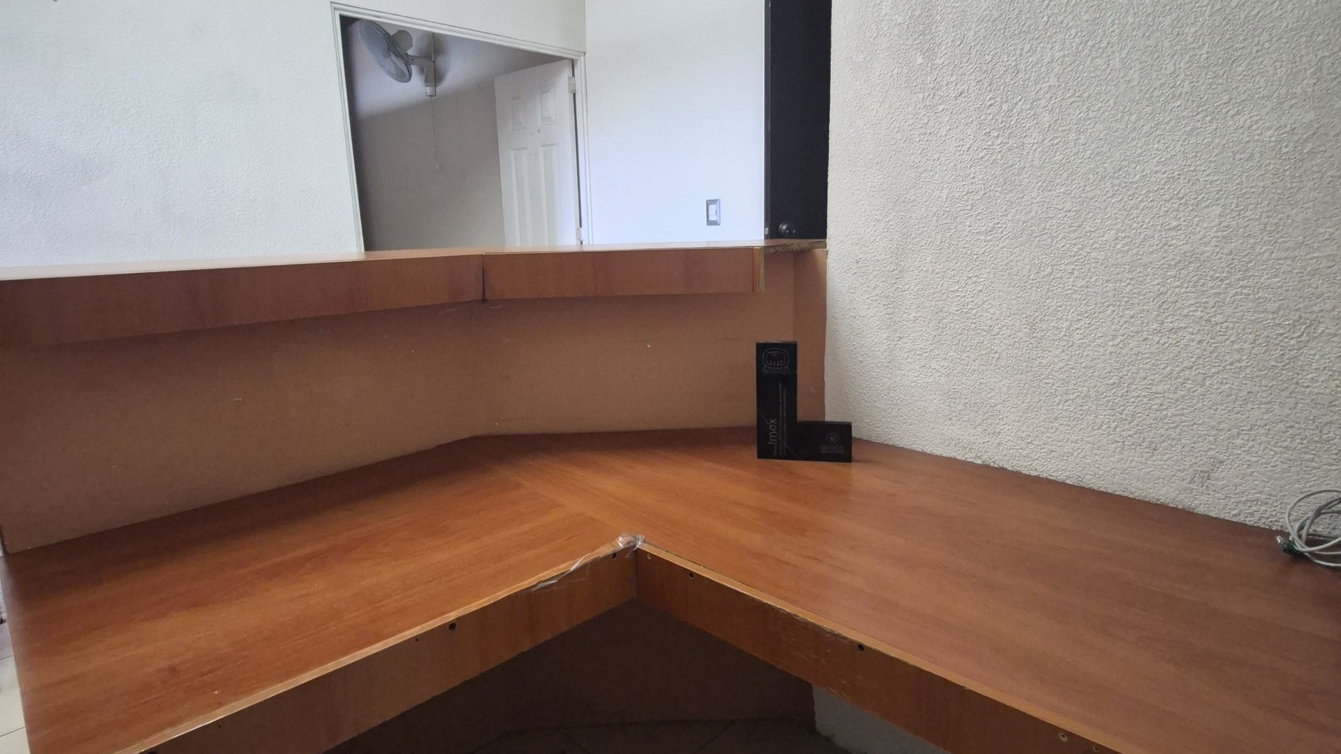 OFICINA EN RENTA – EDIFICIO DISTRITO MIRAFLORES | ZONA 11 - Miniatura 4