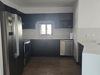 Alquiler apartamento 2 Dormitorios | Marqués de Oakland Zona 10 (B) - 3