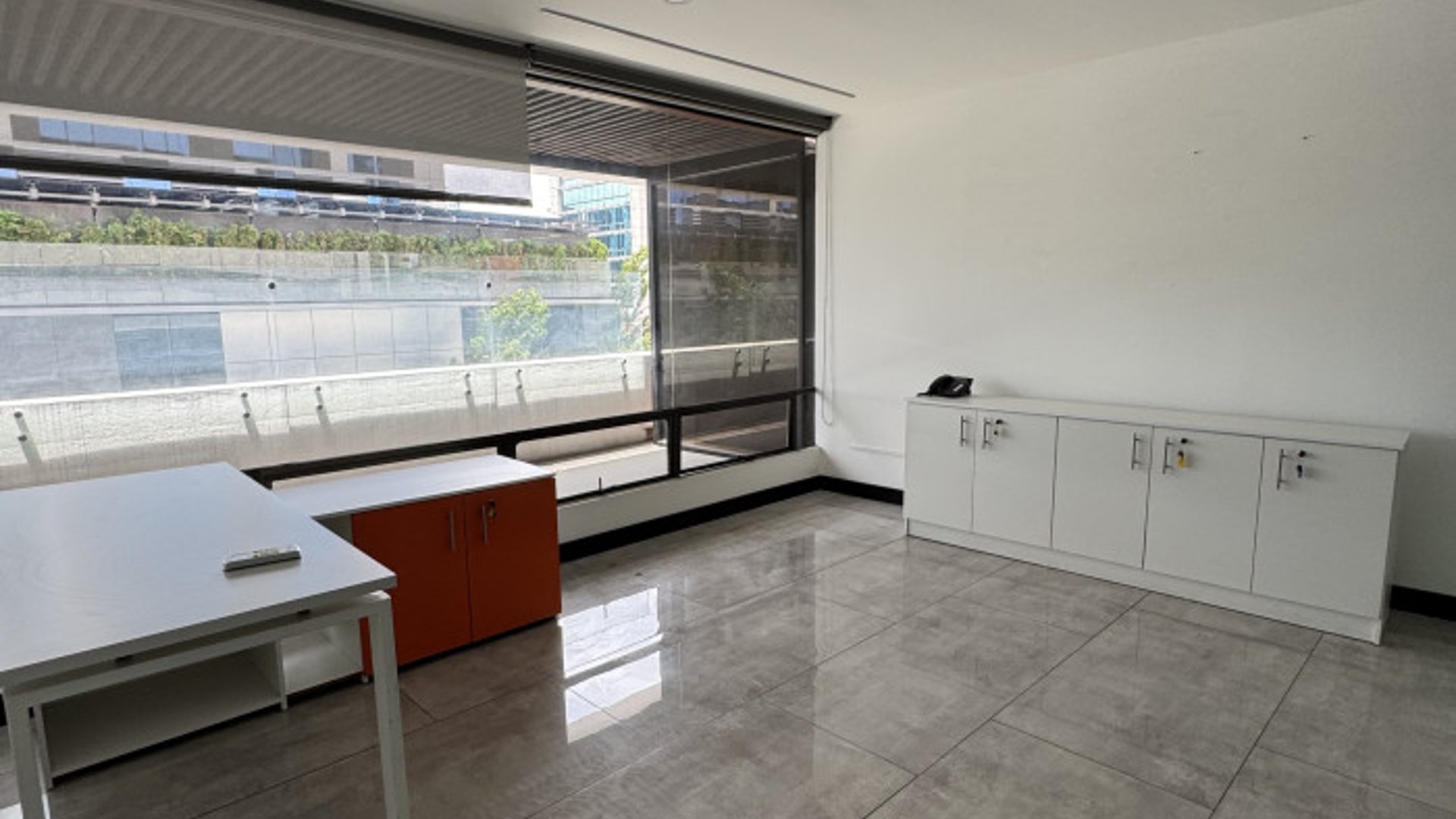Oficina Comercial en Renta Geminis zona 10 - Miniatura 15