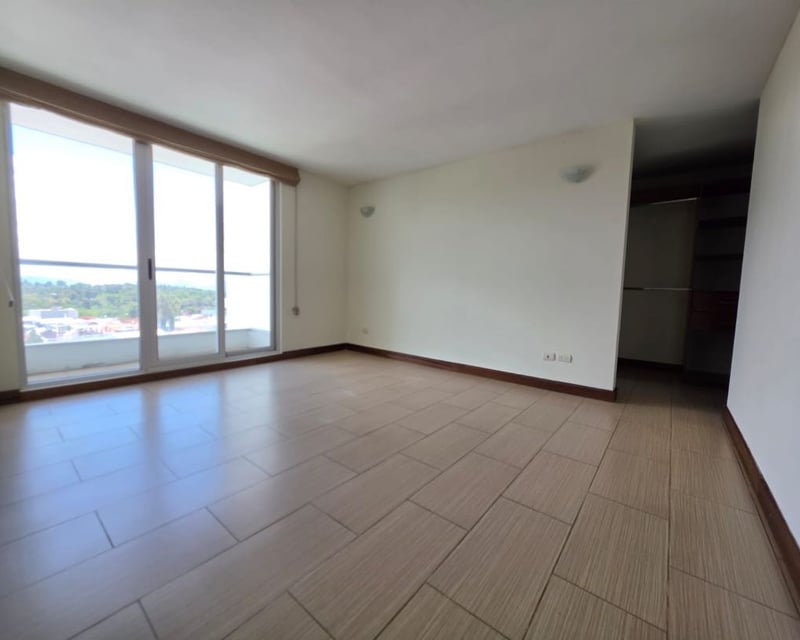 Alquiler apartamento 3 Dormitorios | Condado La Villa Zona 14 (B)