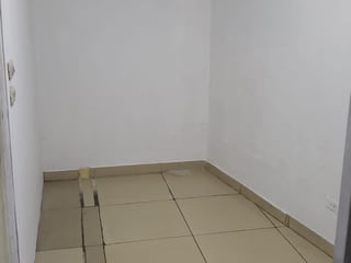 Local en Alquiler / Venta Centro Comercial La Pradera, zona 10 - 4