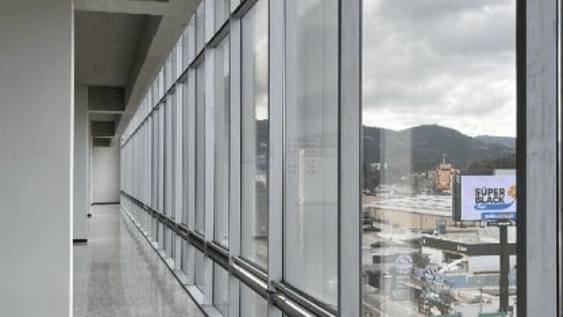 Edificio en Renta- Venta  a estrenar zona 10 - Miniatura 8
