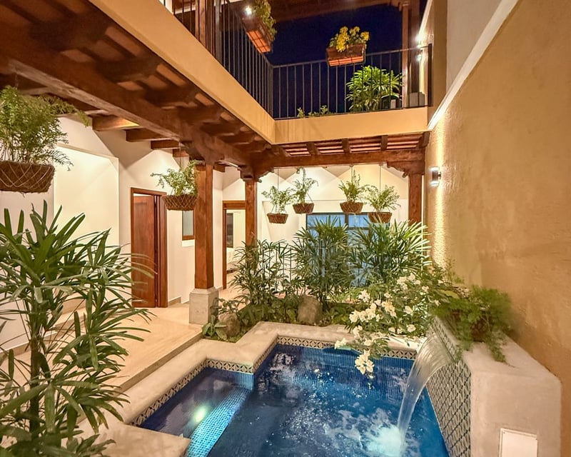 Los Franciscanos Ciudad Vieja, Casa en Venta. Luz
