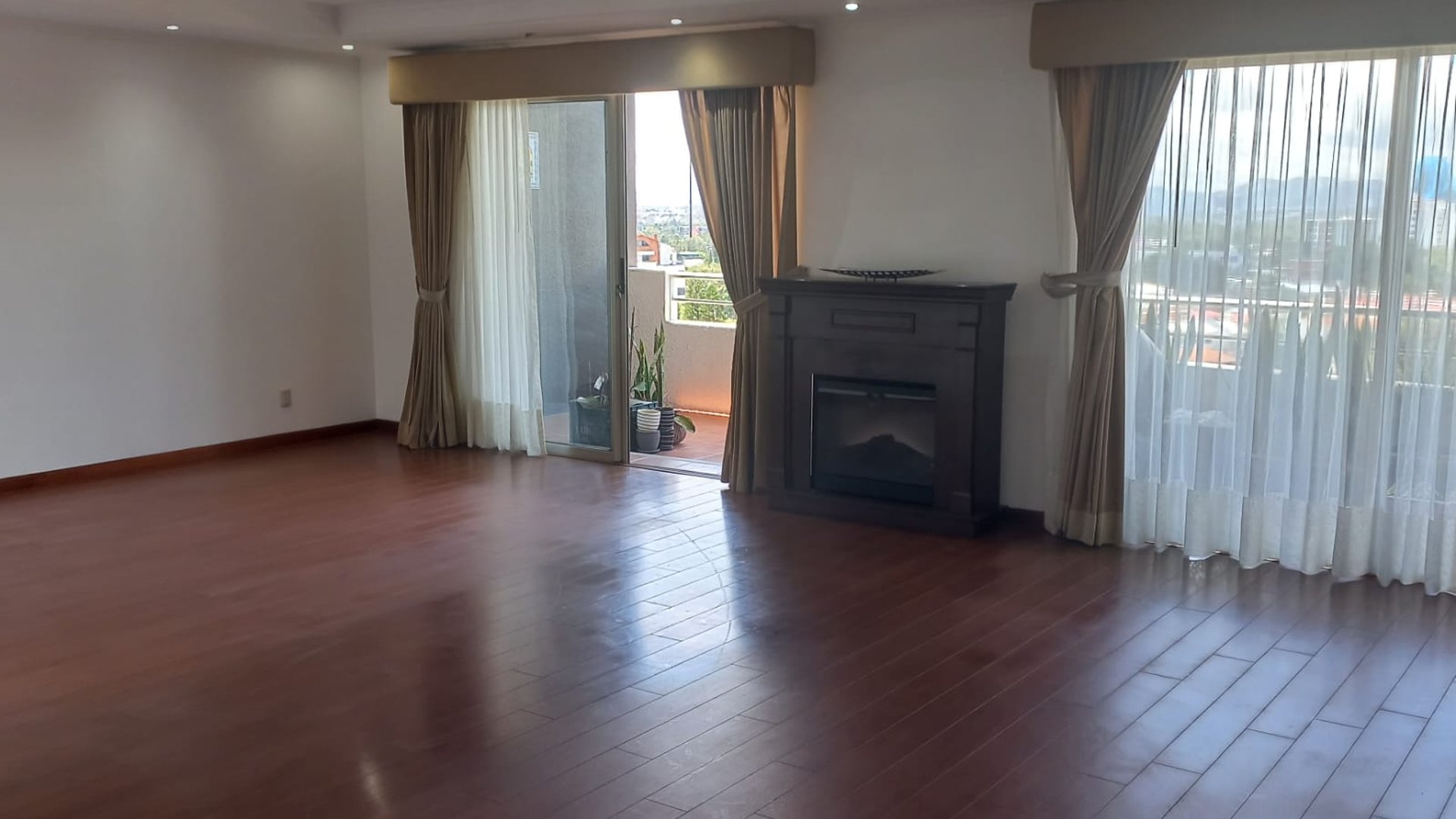 Apartamento en renta en Edificio Boticcelli, zona 15 Ref-6060 - Miniatura 18