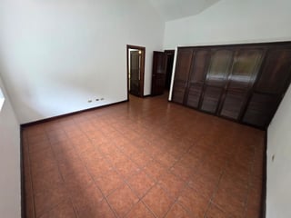 Casa en alquiler con 3 habitaciones mas estudio en KM 13 CAES REF-5264 - 5